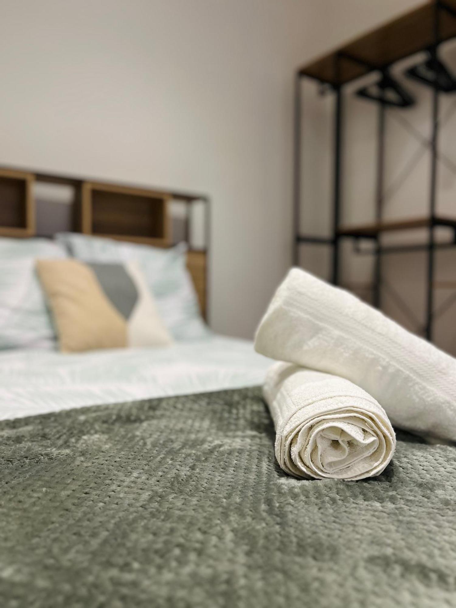 La Ruche Arrageoise - Parking Gratuit - Cozy - Grand Lit - Long Sejour Apartment Арас Екстериор снимка