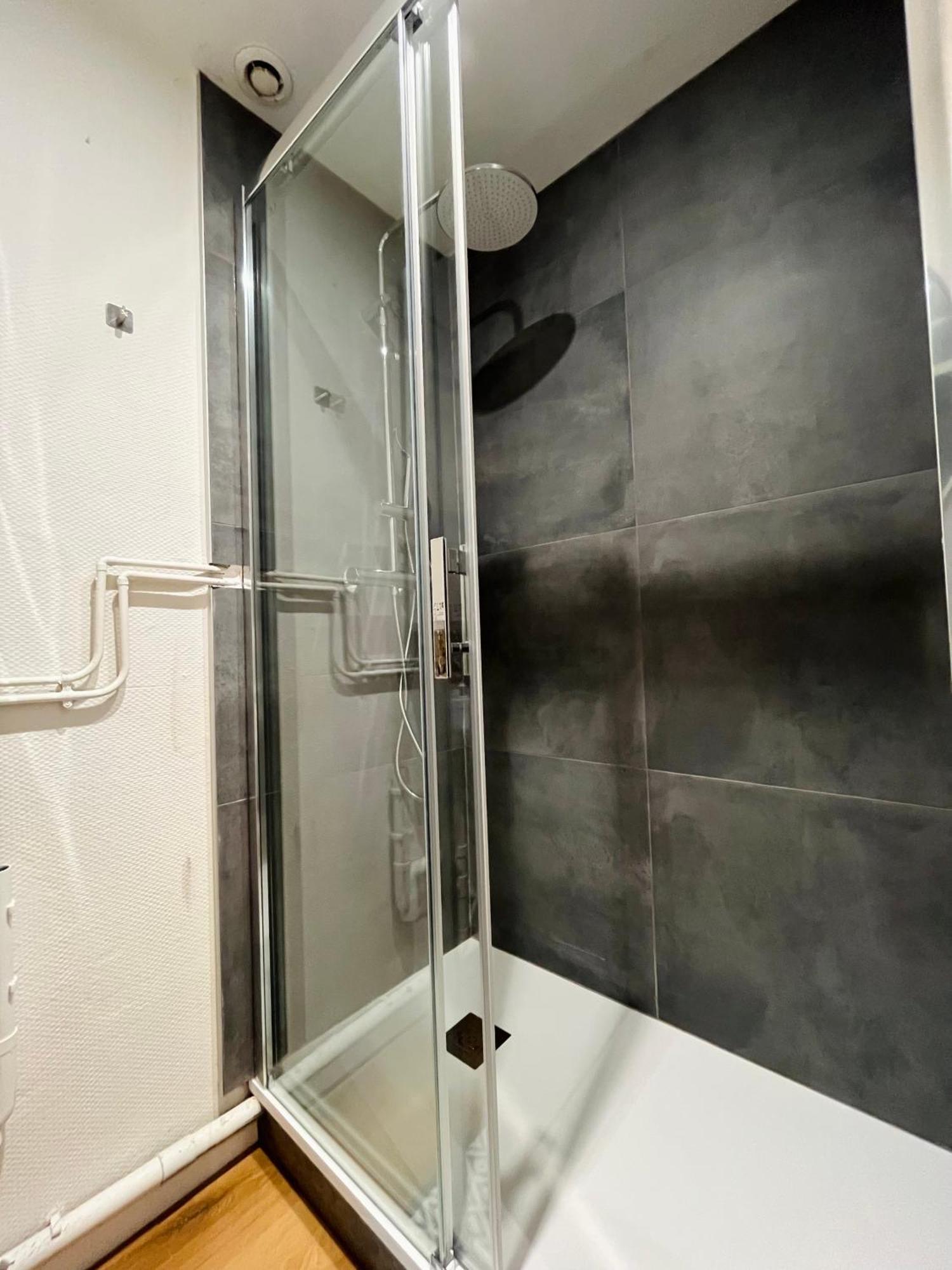 La Ruche Arrageoise - Parking Gratuit - Cozy - Grand Lit - Long Sejour Apartment Арас Екстериор снимка