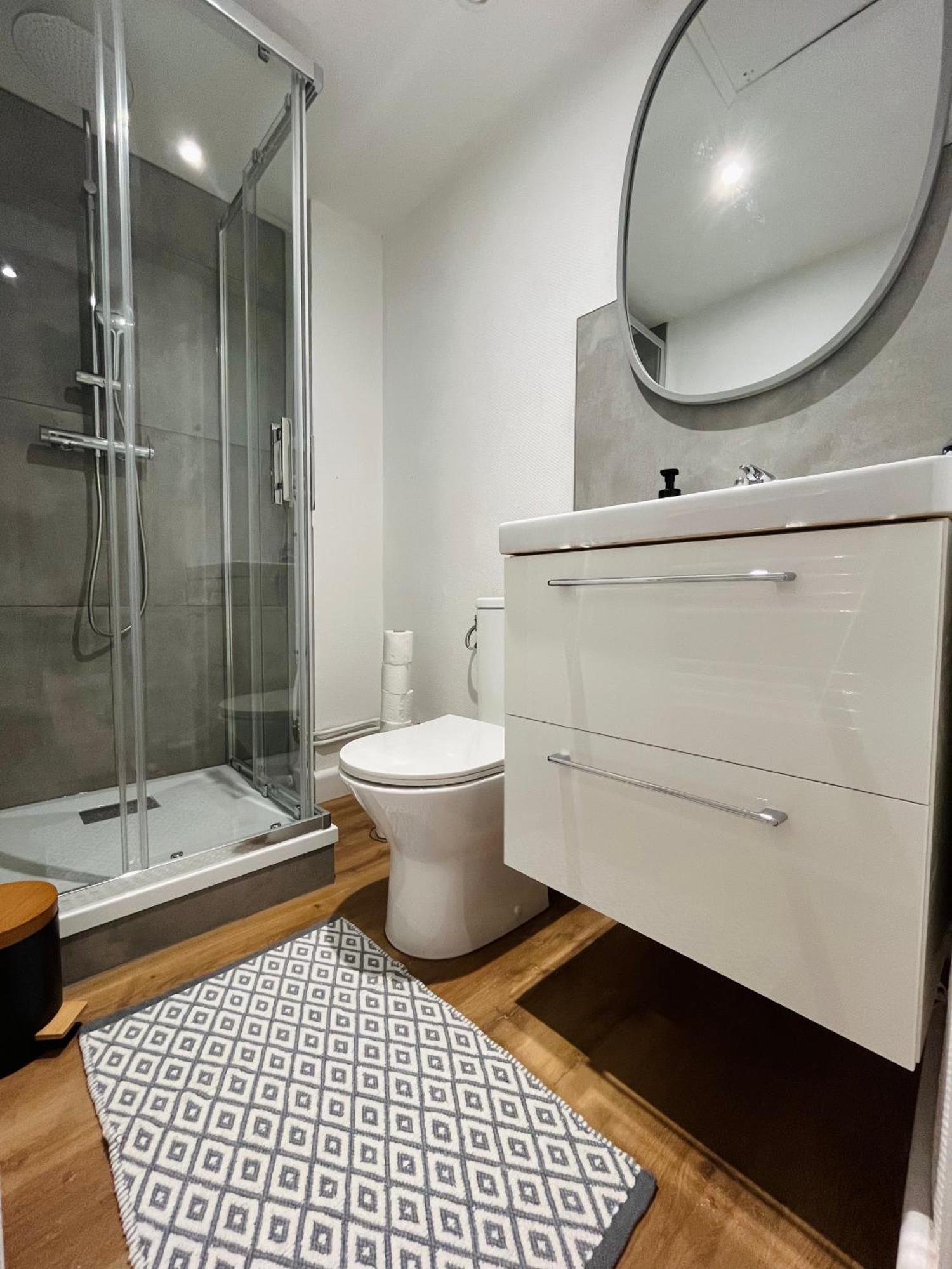La Ruche Arrageoise - Parking Gratuit - Cozy - Grand Lit - Long Sejour Apartment Арас Екстериор снимка